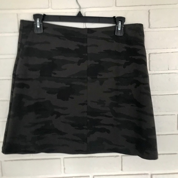 Sanctuary Dresses & Skirts - Sanctuary NWOT Camo Skirt